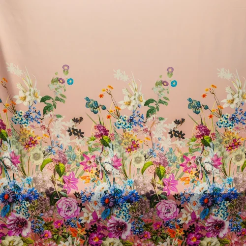Mătase matǎ panou roz cu bordurǎ florală